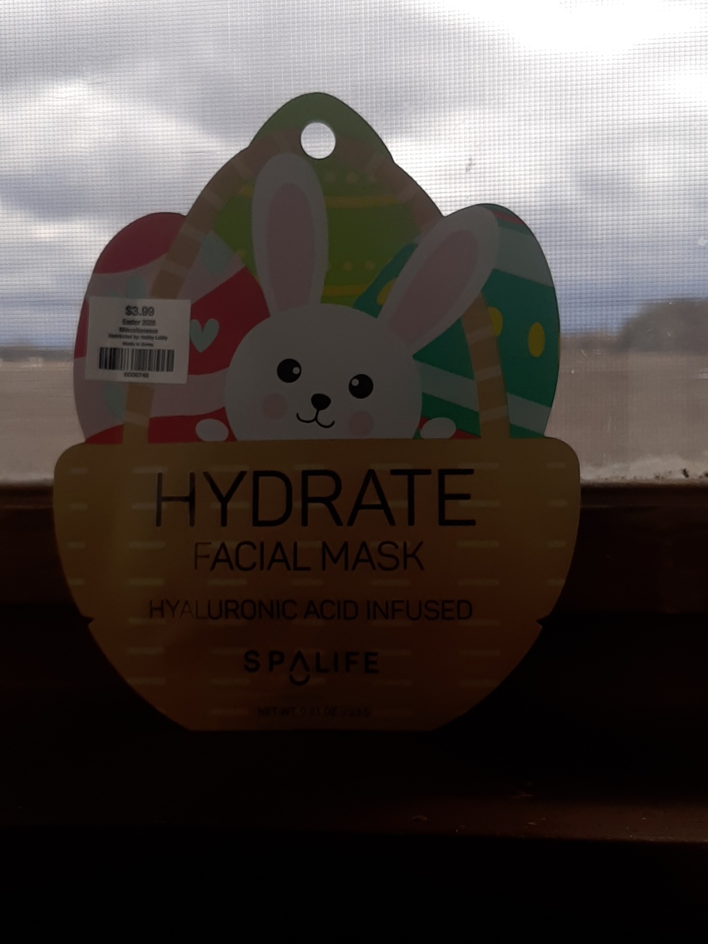 SpaLife Hydrate Facial Mask - Bunny Packaging - White/Beige/Teal